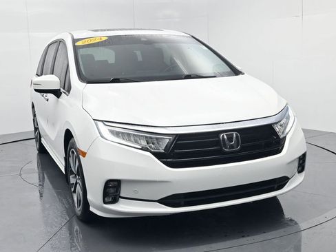 Used 2024 Honda Odyssey Touring image 2