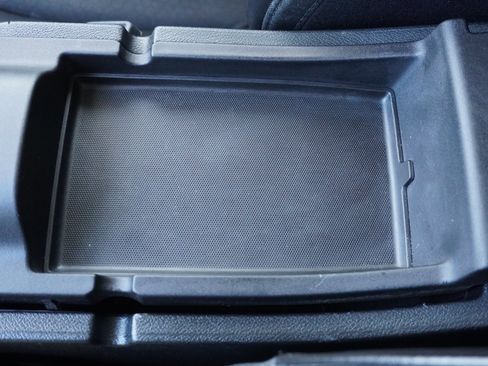 Used 2019 Jeep Cherokee Latitude Plus w/ Comfort/Convenience Group image 21