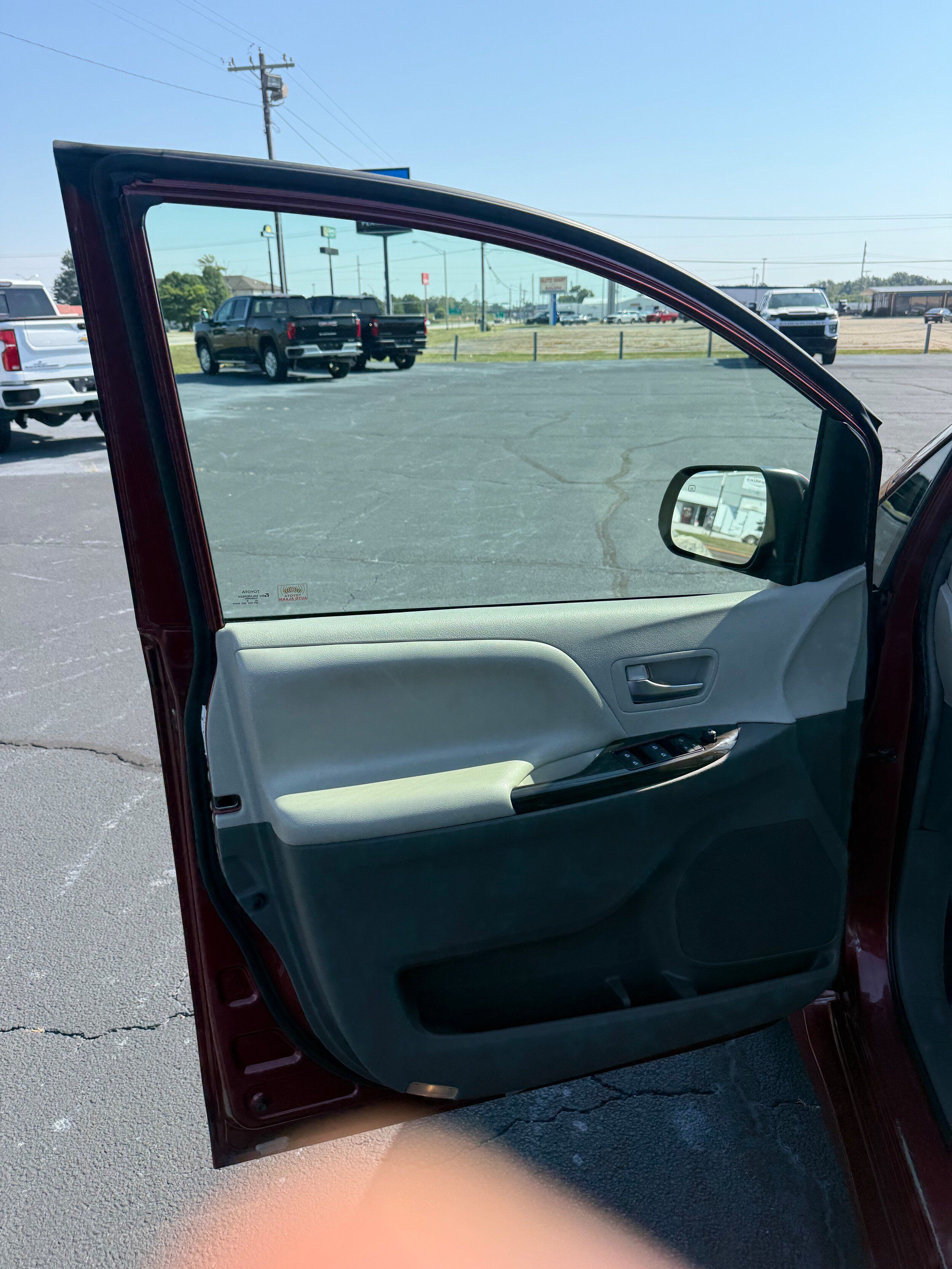 Used 2019 Toyota Sienna XLE FWD image 15