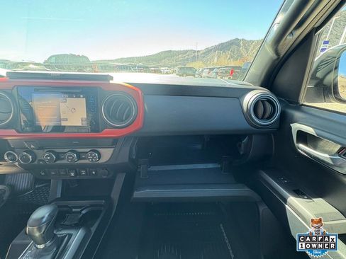 Used 2019 Toyota Tacoma TRD Sport w/ Technology Package image 22