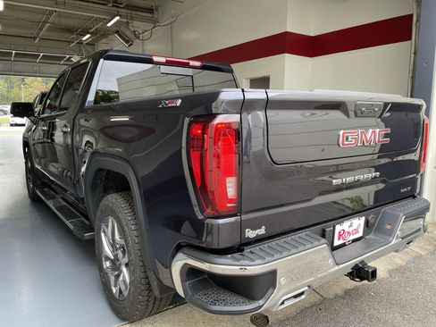New 2026 GMC Sierra 1500 SLT w/ SLT Premium Plus Package AWD/4WD image 5