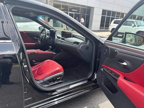 Used 2019 Lexus ES 350 F Sport w/ Accessory Package FWD image 7