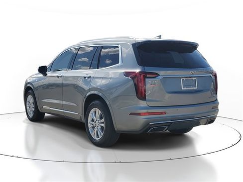 Used 2023 Cadillac XT6 Luxury image 3