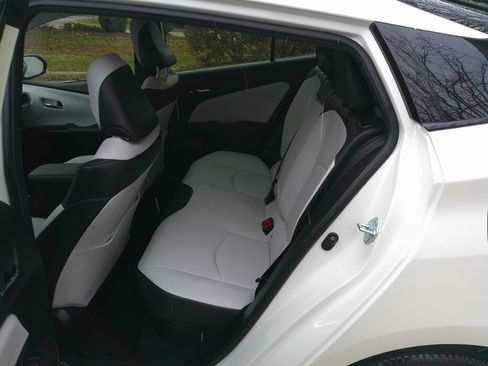 Used 2020 Toyota Prius Limited image 33