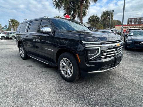 New 2026 Chevrolet Suburban Premier w/ Sun And Tow Package AWD/4WD image 9
