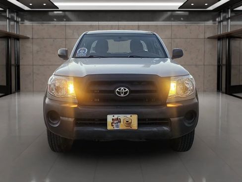Used 2010 Toyota Tacoma PreRunner image 4