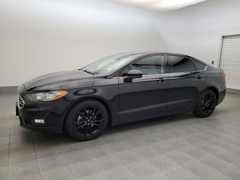 Used 2020 Ford Fusion SE w/ Equipment Group 151A image 2