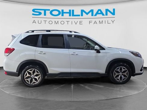 Used 2023 Subaru Forester Premium AWD/4WD image 4