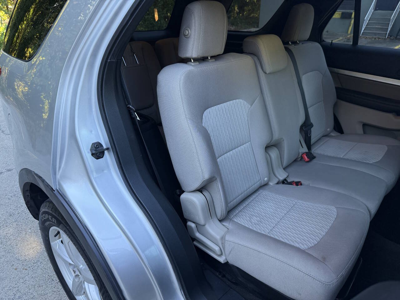 Used 2018 Ford Explorer FWD image 16