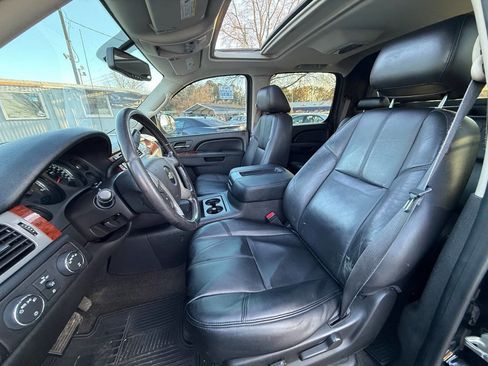 Used 2013 Chevrolet Avalanche LT w/ All-Star Edition image 24