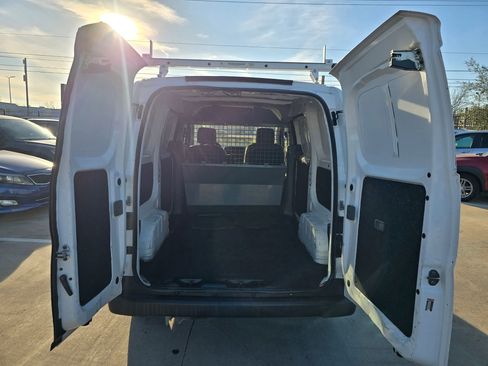 Used 2019 Nissan NV200 S image 25