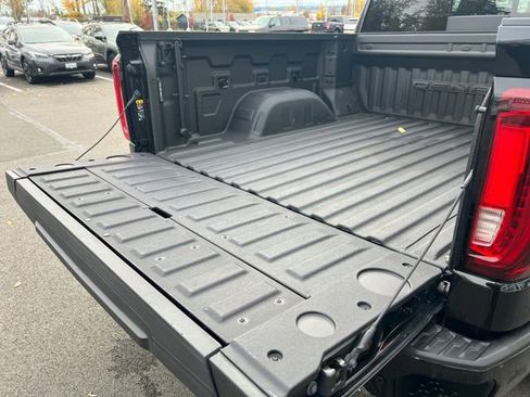 Used 2024 GMC Sierra 1500 Denali AWD/4WD image 24