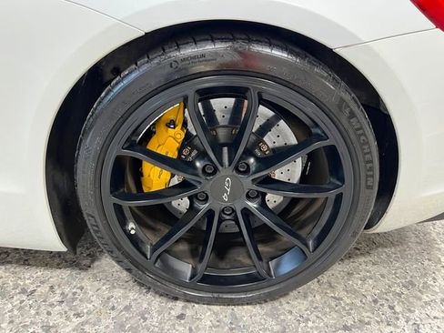 Used 2016 Porsche Cayman GT4 image 37