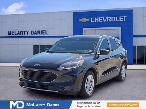 Used 2021 Ford Escape SE FWD image 2
