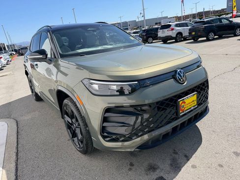 New 2026 Volkswagen Tiguan SE R-Line AWD/4WD image 8
