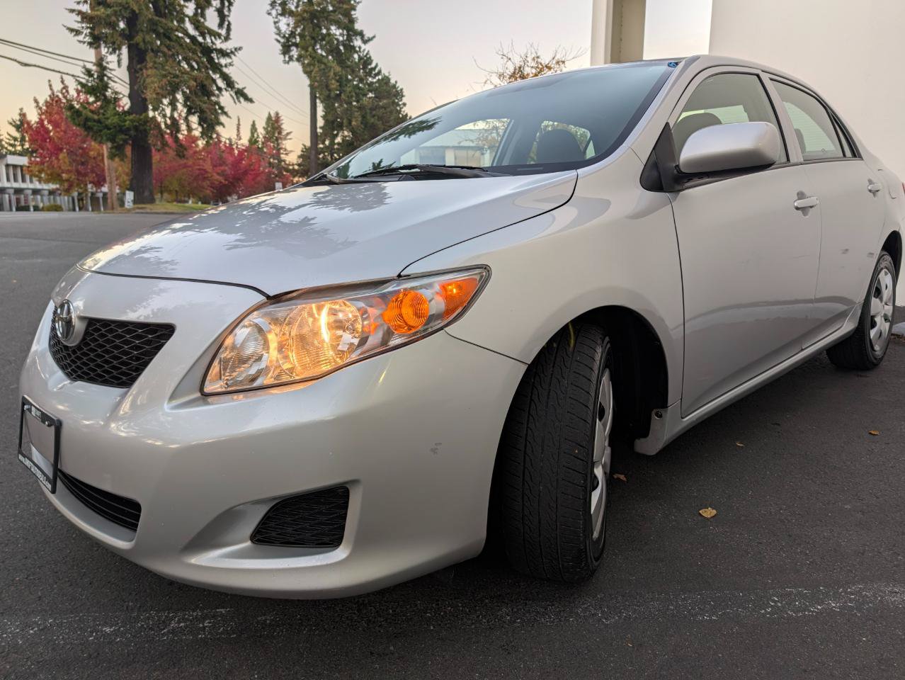 Used 2010 Toyota Corolla LE w/ LE EVP Pkg #1 FWD image 3