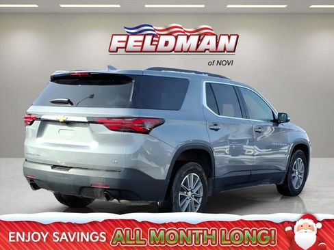 Used 2023 Chevrolet Traverse LT w/ Rear Camera Mirror Package image 6