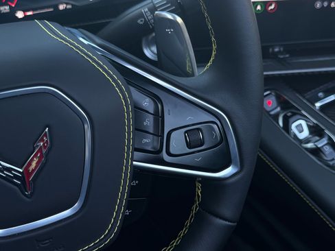 Used 2023 Chevrolet Corvette Stingray Premium Conv image 59