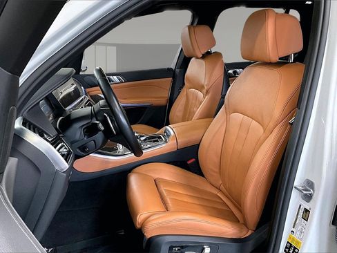 Used 2022 BMW X5 xDrive40i w/ Executive Package image 19