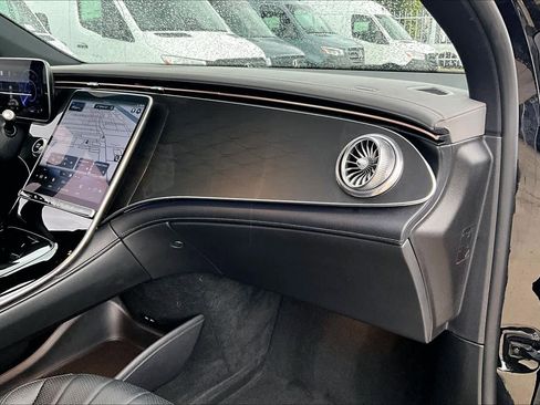 Used 2023 Mercedes-Benz EQS 450+ SUV image 18