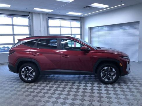 Used 2025 Hyundai Tucson SEL AWD/4WD image 34