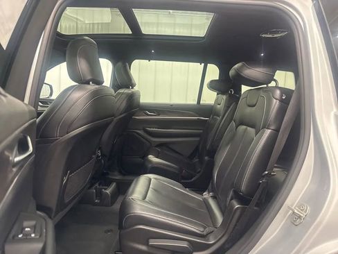 Used 2024 Jeep Grand Cherokee L Limited w/ Luxury Tech Group II AWD/4WD image 20
