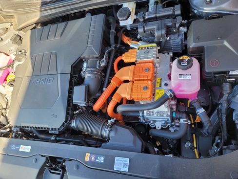 Certified 2026 Hyundai Elantra Hybrid FWD image 34