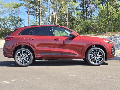 New 2026 Audi Q5 Premium Plus AWD/4WD image 25