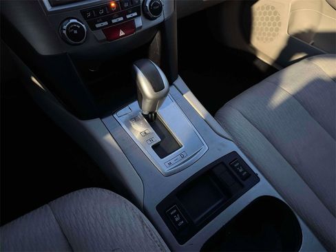 Used 2011 Subaru Outback 2.5i Premium w/ All-Weather Pkg image 29