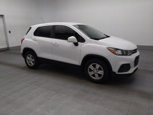 Used 2020 Chevrolet Trax LS FWD image 11