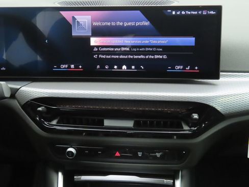 Used 2025 BMW 330i Sedan w/ Convenience Package image 15