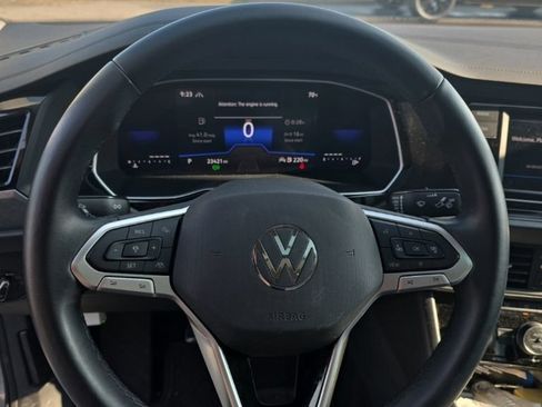 Used 2024 Volkswagen Jetta SE w/ Panoramic Sunroof Package FWD image 8