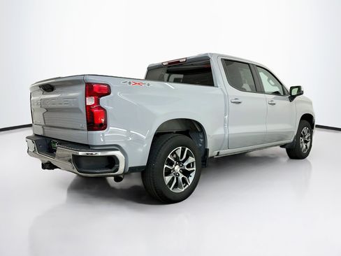 Used 2024 Chevrolet Silverado 1500 LT AWD/4WD image 9