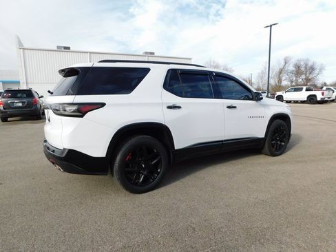 Used 2021 Chevrolet Traverse Premier w/ Redline Edition image 3