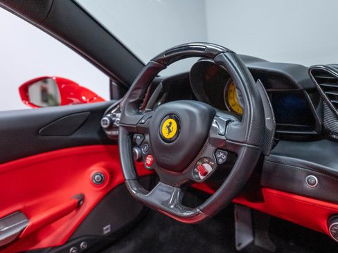 Used 2018 Ferrari 488 Spider RWD image 37