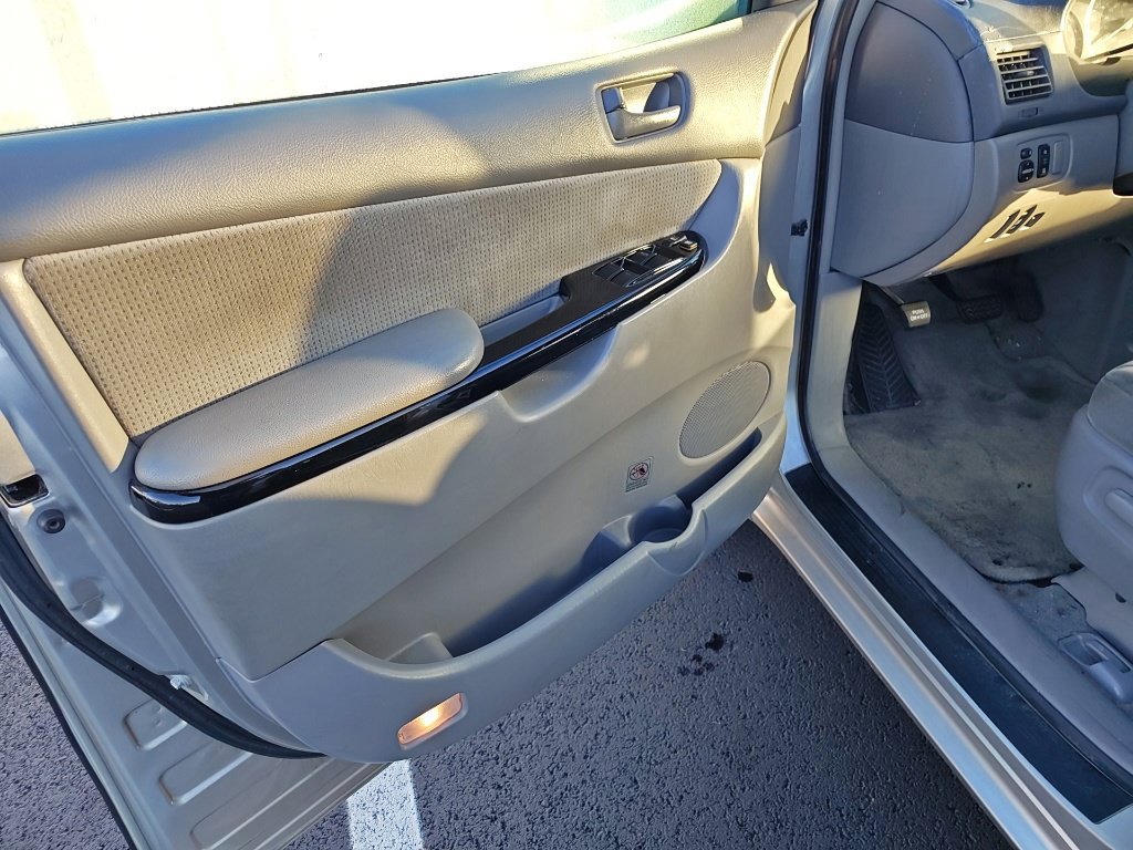 Used 2005 Toyota Sienna LE FWD image 8