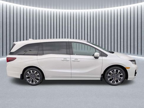 New 2026 Honda Odyssey Elite image 4