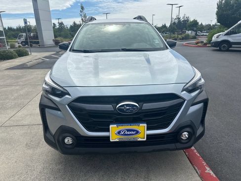 Used 2023 Subaru Outback Premium AWD/4WD image 7