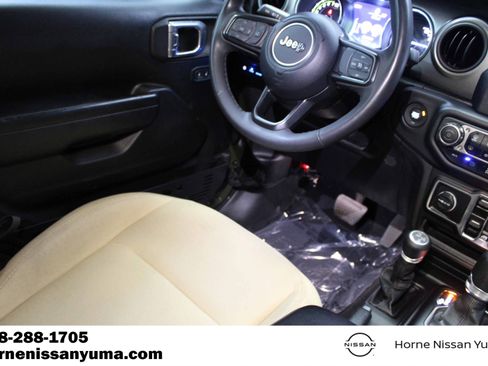 Used 2023 Jeep Wrangler Unlimited w/ Cold Weather Group AWD/4WD image 10