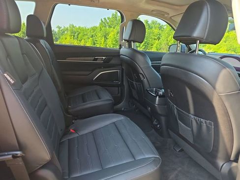 Used 2025 Kia Telluride SX Prestige AWD/4WD image 12