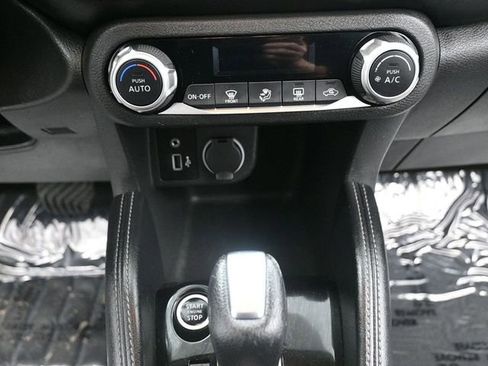 Used 2020 Nissan Kicks SR w/ Exterior Package image 18