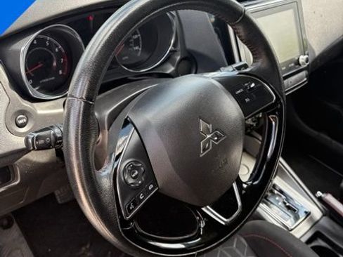 Used 2022 Mitsubishi Outlander Sport LE FWD image 14
