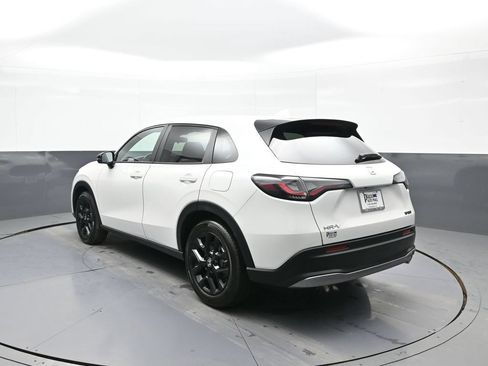 Used 2025 Honda HR-V Sport image 8