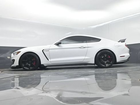 Used 2017 Ford Mustang Shelby GT350R w/ GT350R Equipment Group 920A RWD image 52