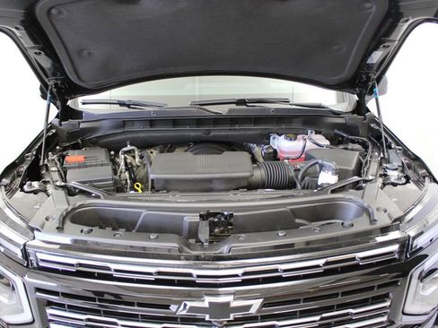 New 2026 Chevrolet Suburban High Country AWD/4WD image 38
