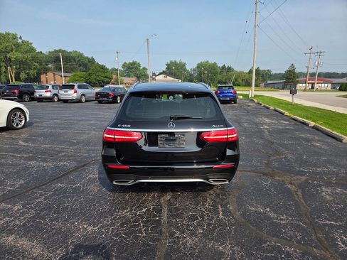 Used 2017 Mercedes-Benz E 400 4MATIC Wagon image 4