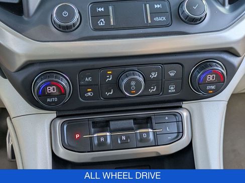 Used 2021 GMC Acadia Denali w/ Denali Ultimate Package image 28