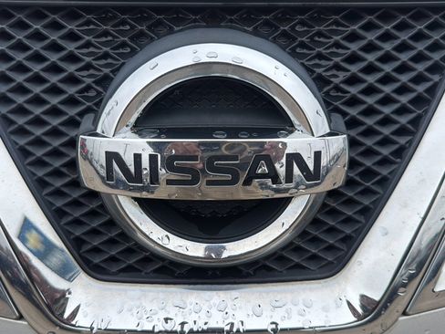 Used 2011 Nissan Rogue SV w/ SL Pkg image 38