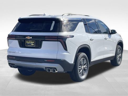 New 2026 Chevrolet Traverse LT image 3