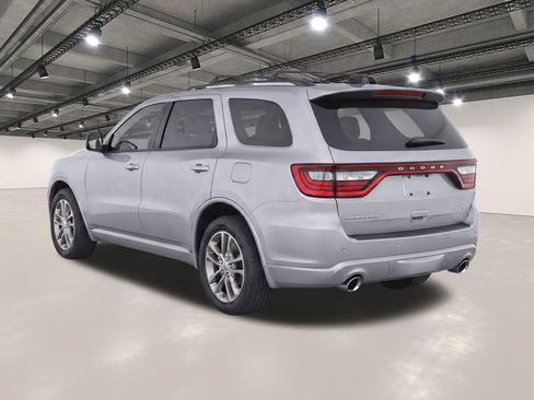 Used 2024 Dodge Durango GT RWD image 3